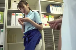 Thử thách bốc lửa đàn ông trên chuyến tàu điện cuối